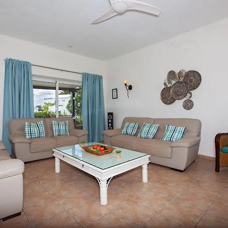 Cancilla With Hot Tub And Pool Table Βίλα *