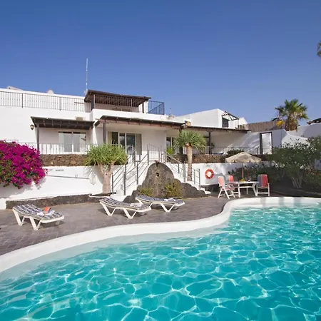 Cancilla With Hot Tub And Pool Table 빌라
